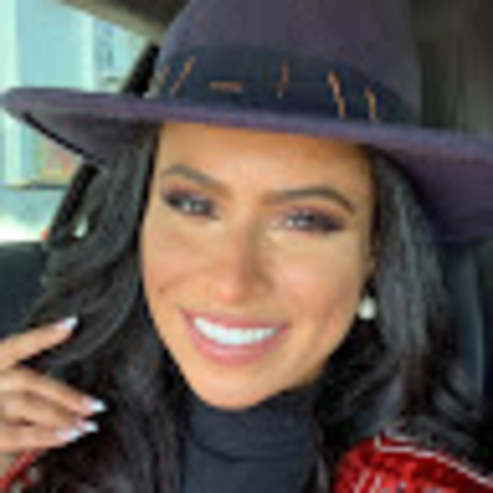 Meet your Posher, Candyce